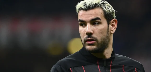 ريال مدريد يضع ثيو هيرنانديز على رأس أولوياته لتعزيز مركز الظهير الأيسر في الصيف المقبل